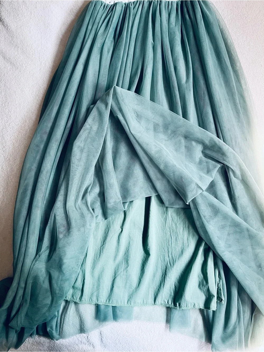 Girls Lace Bodice Tulle Maxi Dress in White and Green